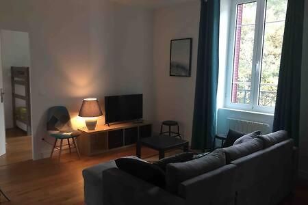 Magnifique Et Lumineux Appartement Au Coeur Du Sancy Сен-Нектер Екстериор снимка